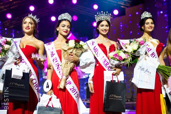 Известный пластический хирург раскрыл «секреты» красоты участниц конкурса «Мисс Украина 2015»