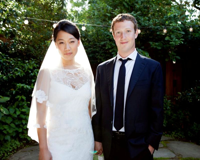 Основатель Facebook показал фото беременной жены (ФОТО)