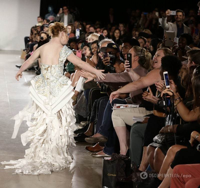 New York Fashion Week змінює стандарти краси: модель із синдромом Дауна і біопротезом (ФОТО, ВІДЕО)