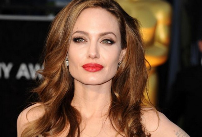 Очень похудевшая Анджелина Джоли в очередной раз шокировала мир (ФОТО)