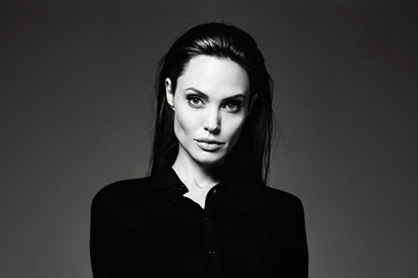 Исхудавшую Анджелину Джоли экстренно госпитализировали (ФОТО)