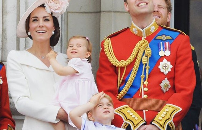 Кейт Міддлтон і принц Вільям поділилися новими сімейними знімками (фото)