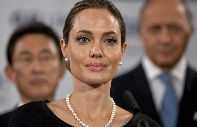 Всі про це говорять: Анджеліна Джолі «переключилася» на Джонні Деппа (фото)