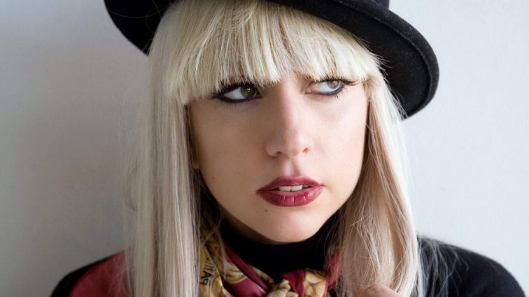 Леді Гага шокувала відвертим вбранням для «Греммі» (ФОТО)