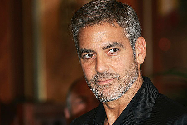 Сюприз на старості років: Джордж Клуні відвідав шанувальницю, котрій 87 років (ФОТО)