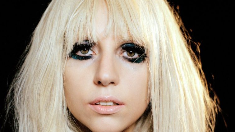Леді Гага в жалобі: причиною виявилася невиліковна хвороба! Деталі приголомшують!